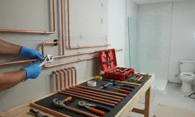 Montaje de un calentador y sus conexiones de agua
